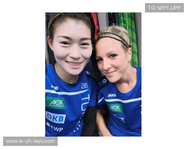 内马尔与家人合照晒出烹饪成果,生活化的一面圈粉