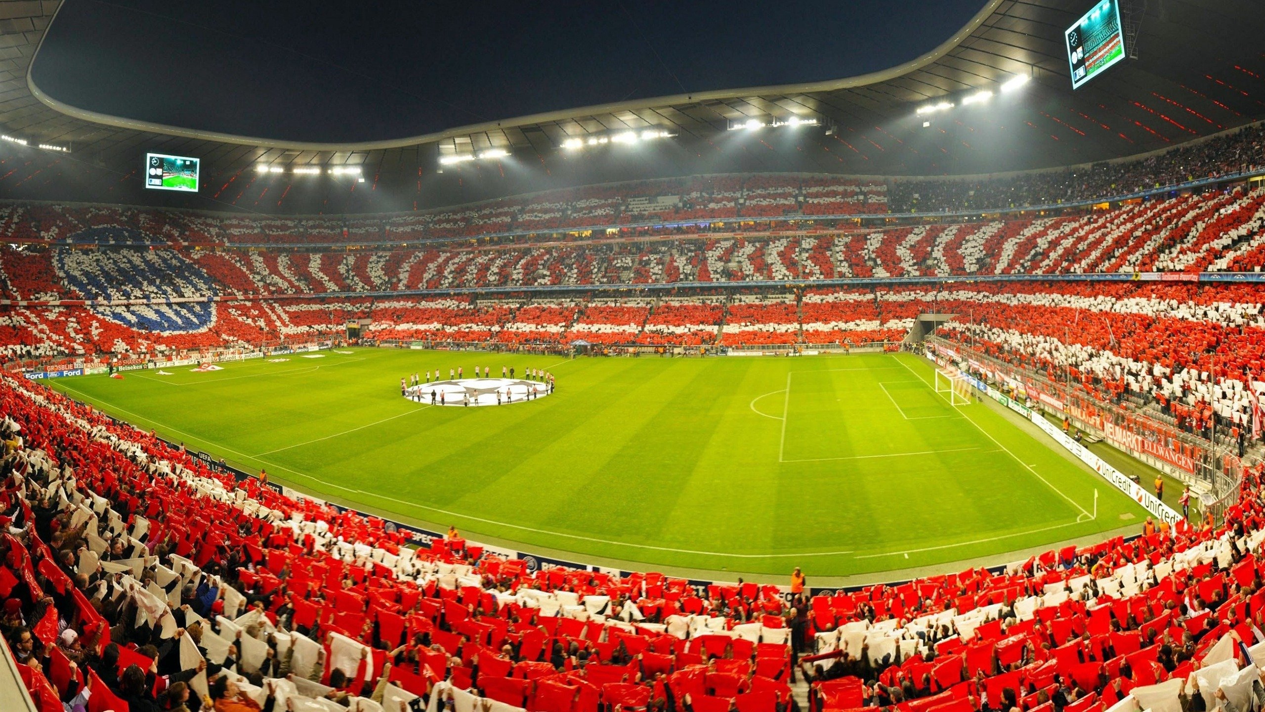 世界杯：职业球员走进偏远山区学校 与孩子们同场踢球实现梦想